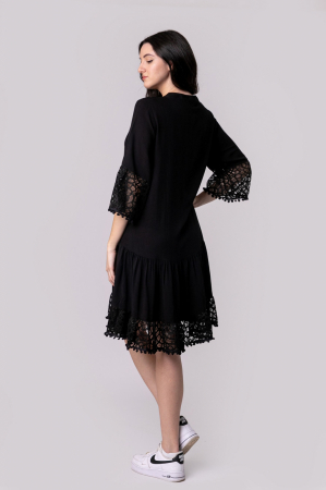 Rochie neagra boho chic cu volane si nasturi [3]