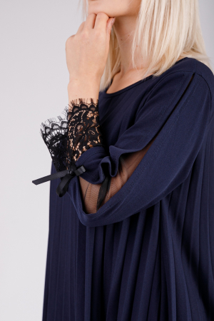 Rochie plisata bleumarin cu insertie de dantela [2]