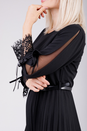 Rochie plisata neagra cu dantela si curea in talie [2]