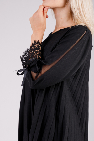 Rochie plisata neagra cu insertie de dantela [2]