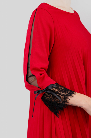 Rochie plisata rosie cu insertie de dantela [2]