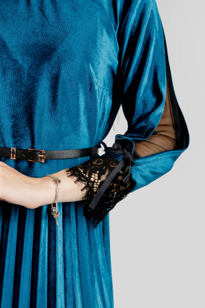 Rochie plisata turcoaz deschis din catifea cu dantela si curea in talie [1]