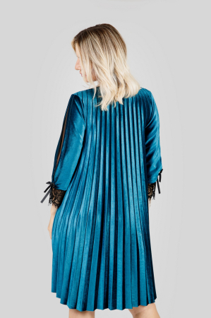 Rochie plisata turcoaz deschis din catifea cu insertie de dantela [3]