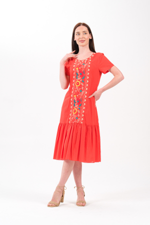 Rochie rosie boho chic cu broderie florala [3]