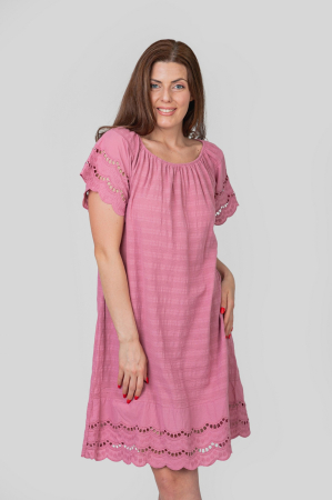 Rochie roz cu detaliu perforat [1]