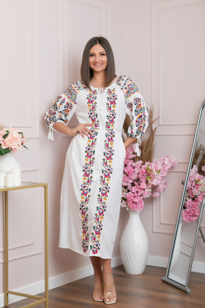 Rochie traditionala alba cu model floral tricolor Malina [2]