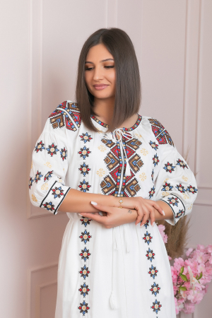Rochie traditionala alba cu model geometric multicolor Viorela 01 [1]