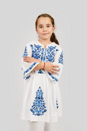 Rochie traditionala alba pentru fetite cu motiv floral albastru Sofia [1]