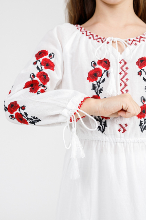 Rochie traditionala alba pentru fetite cu motiv floral rosu Iuliana [1]
