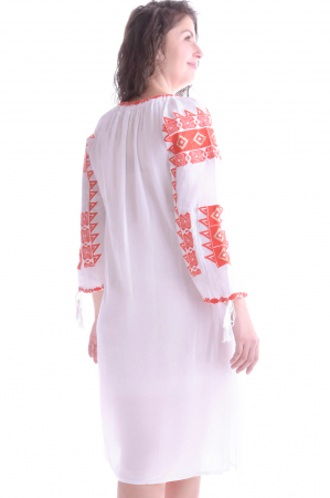 Rochie traditionala dreapta alba cu motiv geometric rosu Doina [2]