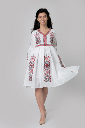 Rochii traditionale - Rochie traditionala evazata alba cu motiv geometric rosu Darina