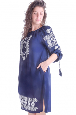 Rochie traditionala midi albastra cu motiv floral alb Victoria [1]