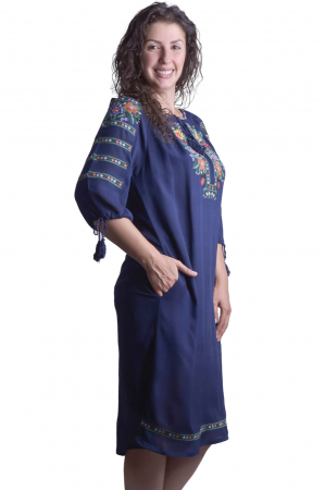 Rochie traditionala midi albastra cu motiv floral multicolor Catinca [1]