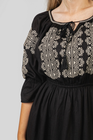 Rochie traditionala midi neagra cu motiv geometric alb Elisabeta 01 [1]