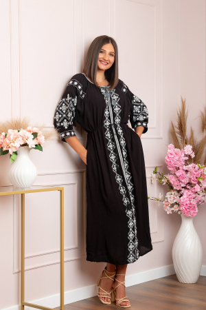 Rochie traditionala neagra cu model geometric alb Cecilia [2]