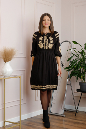 Rochie traditionala neagra cu motiv floral auriu Raluca [3]