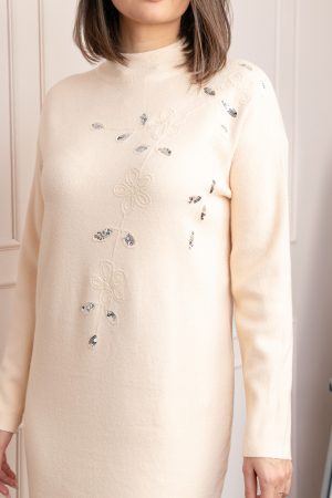 Rochie tricotata ivoire Katherine cu flori in relief si paiete argintii [1]