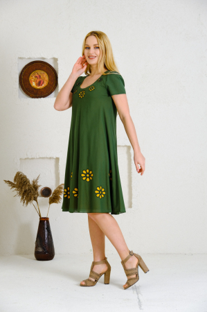 Rochie verde cu detaliu floral perforat [1]