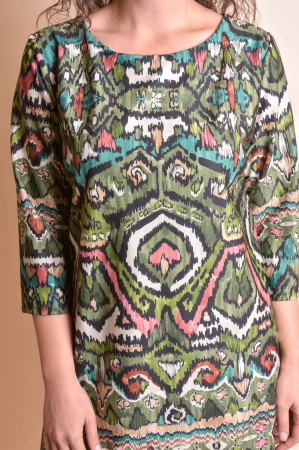 Rochie verde cu imprimeu multicolor si maneci trei sferturi [1]