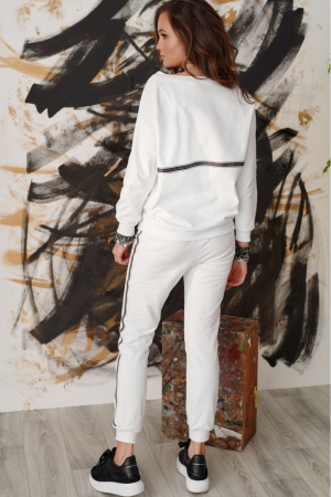 Trening alb cu banda decorativa neagra [1]