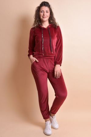 Tinute sport/casual - Trening rosu din catifea