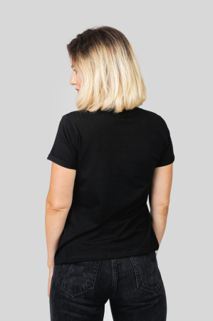 Tricou negru cu flori si fluturi [2]