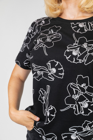 Tricou negru cu maci albi [1]