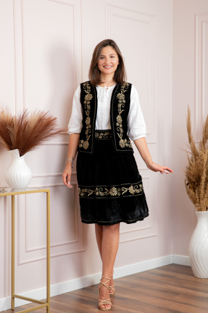 Fusta neagra din catifea cu broderie florala aurie Miriam 01 [1]