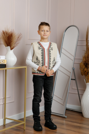 Vesta traditionala de baieti crem cu broderie florala neagra Victor [3]