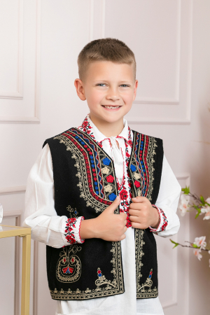 Imbracaminte copii - Vesta traditionala de baieti neagra cu broderie florala multicolora Catalin 02