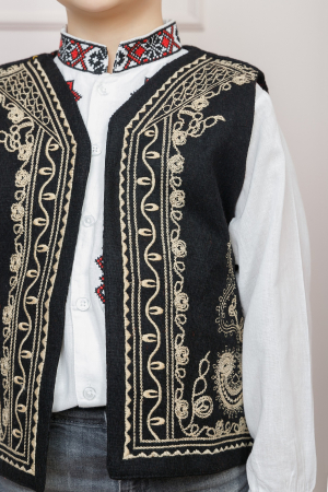Vesta traditionala de baieti neagra cu broderie florala crem Emil 01 [1]