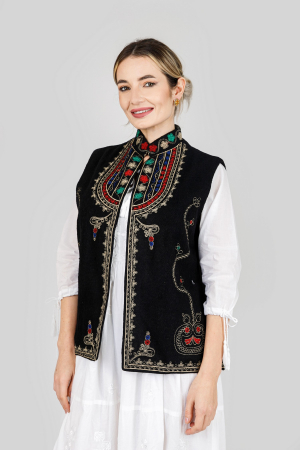 Vesta traditionala neagra cu broderie florala multicolora Alina 02 [0]