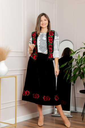 Vesta traditionala neagra cu broderie florala rosie Florenta 02 [3]