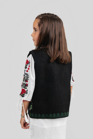 Vesta traditionala neagra pentru fetite cu broderie florala rosie Zina [2]
