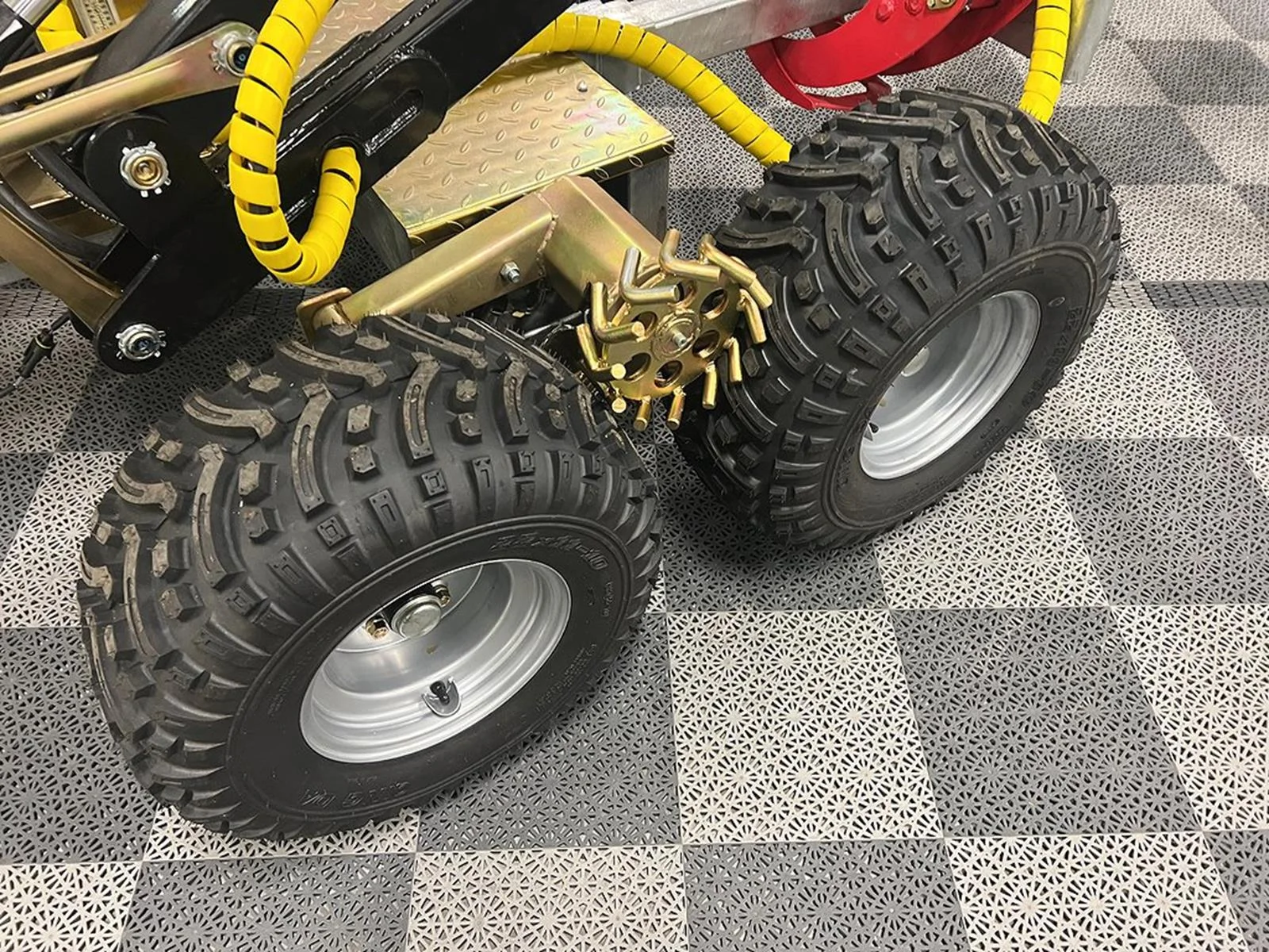 REMORCA BRONCO ATV HIDRAULICA CU BRAT / MACARA PENTRU INCARCARE BUSTENI [4]