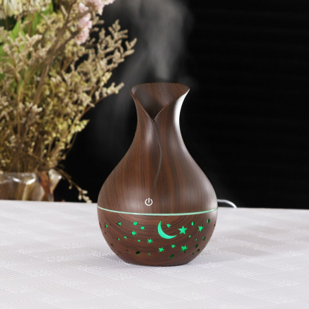 Casa si Gradina - Umidificator si Difuzor de Arome Terapeutice - Aromaterapie - cu lumini ambientale si 7 culori LED - 130 ml - Stejar Inchis