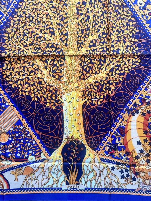 Esarfa dama HERMIONE albastra din matase, Cu copac si flori [3]