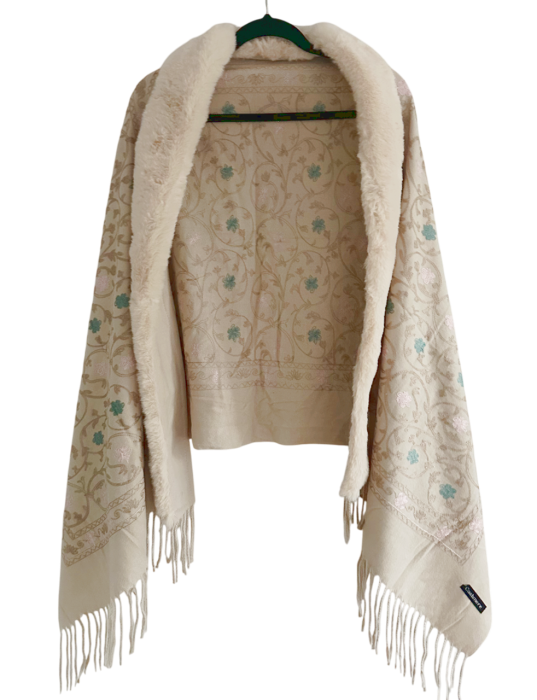 Esarfa tip Poncho cu blanita si franjuri Cashmere DAPHNE, Crem [1]