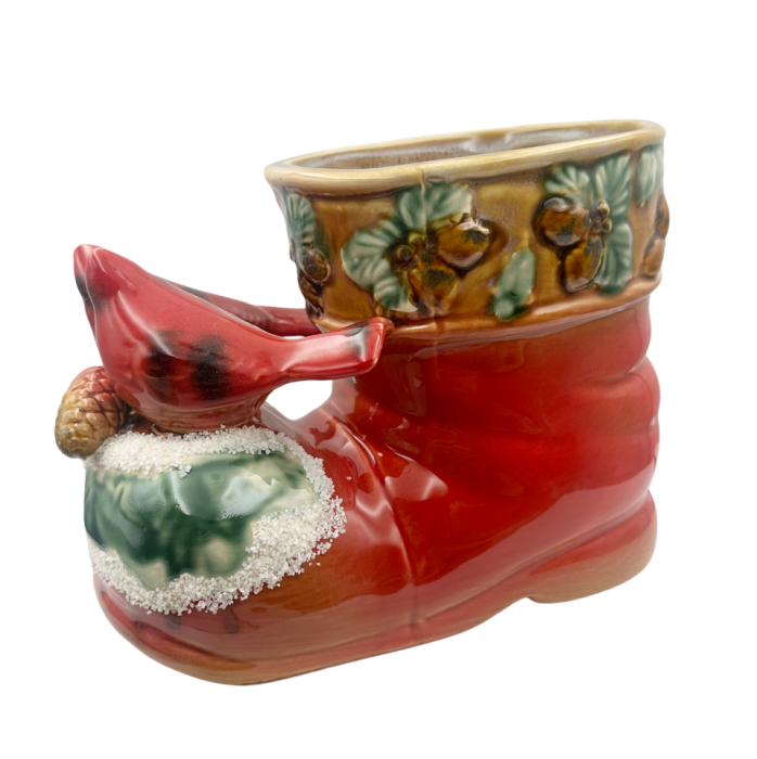 Vază decorativă în formă de cizmă roșie cu păsări și conuri – tematică de Crăciun [3]