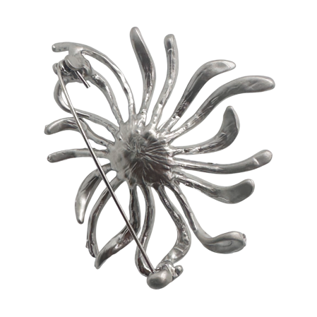 Broșă elegantă în formă de floare, cu perlă centrală și strasuri [1]