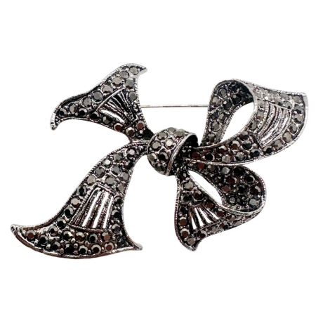 Brose & Lantisoare - Brosa Funda argintie eleganta cu marcasite KLARA