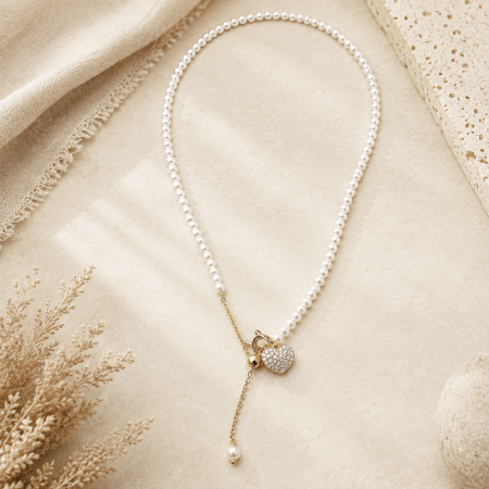ACCESORII FEMEI - Colier elegant cu perle si pandantiv cu strasuri HEART