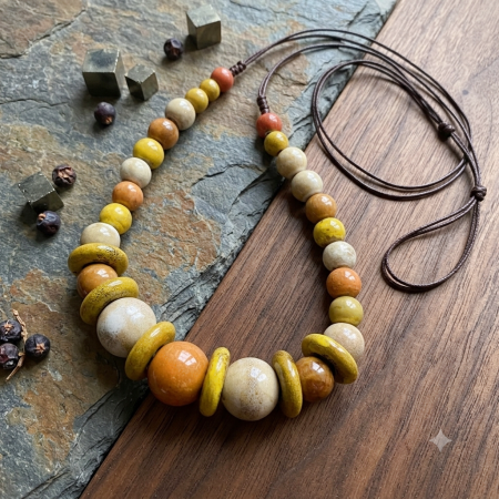 Colier boho cu margele galbene din ceramica SAHARA [1]
