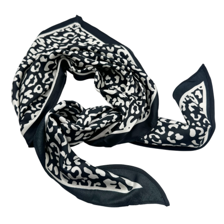 Esarfe Matase & Voal & Satin - Esarfa dama SAVAGE triunghiulara cu model animal print