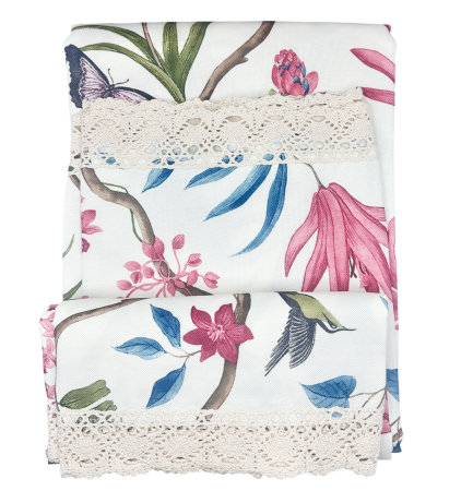 Textile - Fata de masa cu flori si fluturi GARDEN, Cu dantela, 110x150 cm