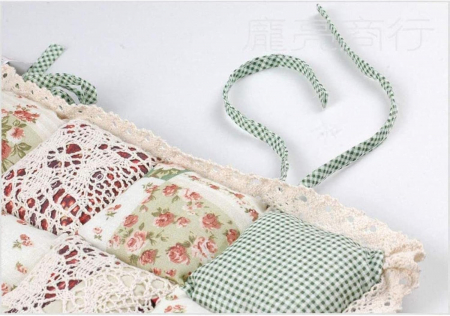 Perna rosie pentru scaun LETICE, Cu dantela, 40cm [3]