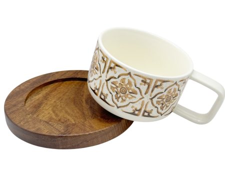 Ceasca decorativa cu model ornamental elegant si farfurie din lemn [1]