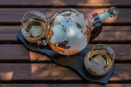 Set Decantor Glob Pamantesc cu 2 Pahare si Suport din Lemn [6]