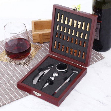 Obiecte Decorative - Set cadou Accesorii degustare vin & Joc de Sah FRANCIS