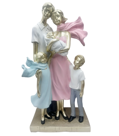 Statuete - Figurină Familie cu 3 copii TREASURE